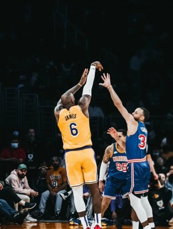James NBA Lakers Warriors game HD pictures
