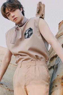 Chen Linong Junyi fresh and handsome photo pictures