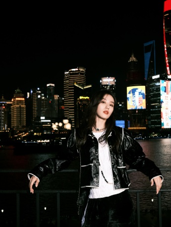 劉詩詩自在浪漫優雅性感寫真