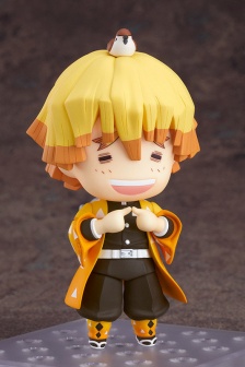 Demon Slayer: Kimetsu no Yaiba Zenitsu Nendoroid display with multiple pictures