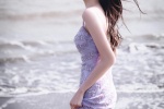 Li Yitong sexy photo in purple sequined fishtail skirt