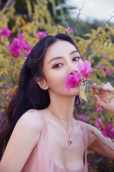 Angelababy sexy sexy photo in pink dress