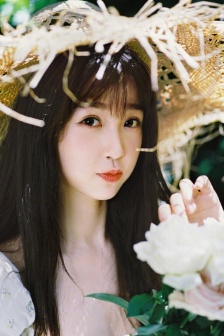 虞书欣初夏唯美动人写真图片