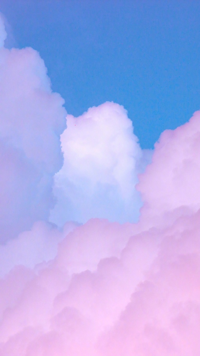 唯美梦幻的多彩云朵手机壁纸
