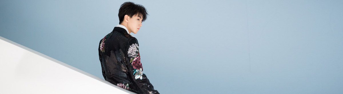 Wang Junkai desktop wallpaper