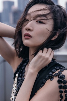 周冬雨LV2022春夏大秀性感寫真