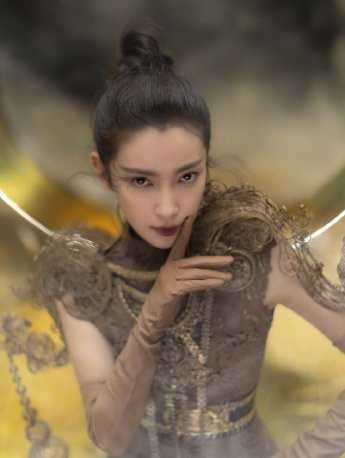 李冰冰冷冽性感杂志写真