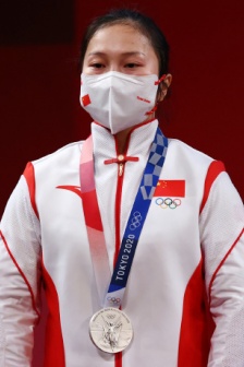 Liao Qiuyun won the women's 55kg weightlifting silver medal