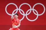Chen Lijun wins gold medal in men's 67kg weightlifting class