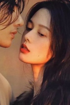 Retro and artistic Instagram couple avatars