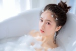 泡泡浴美女白皙肌膚性感迷人寫真