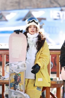 Angelababy《super fun ski convention》pictures