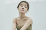 Sexy beauty Li Yitong computer desktop wallpaper