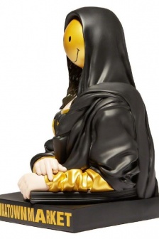 Mona Lisa vinyl avatar displayed from multiple angles