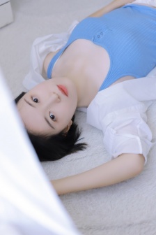 丰满性感美女清新蓝色系写真
