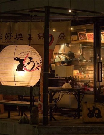 適合八月發朋友圈的冷色調背景圖