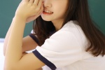 率性清新的美女诱惑性感制服写真