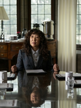 吴珊卓新剧《叫她系主任》剧照曝光