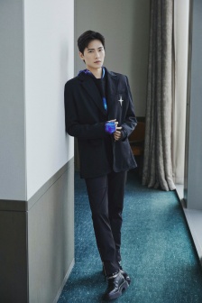 Yang Yang's handsome pictures and photos in e-sports activities