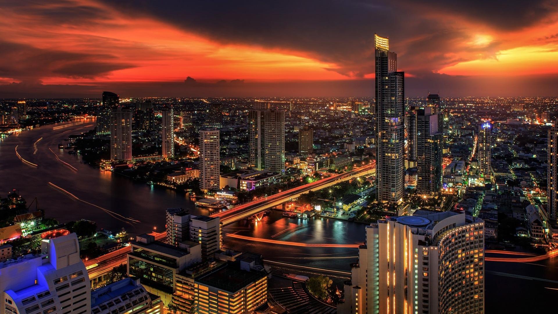 泰国曼谷霓虹璀璨城市夜景图片桌面壁纸