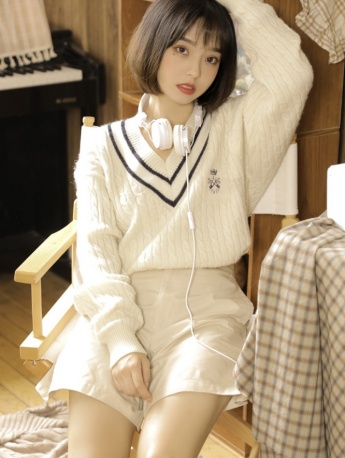 清纯学院风美女私房艺术写真