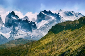 自然雪山风景图片桌面壁纸