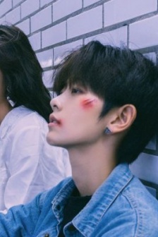 Textured and cute real couple avatars