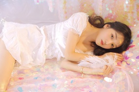 魅惑美女性感光影写真图片壁纸