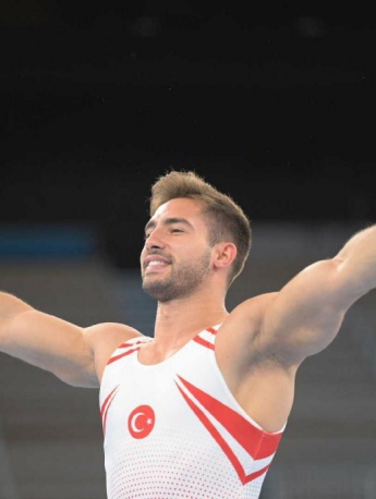 土耳其体操男星私房照