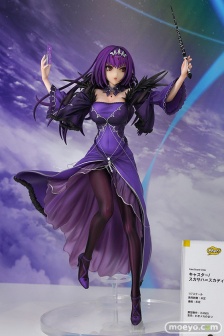 A multi-angle view of FGO's Skahaskardi figure