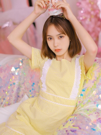 白嫩美女唯美夢幻私房寫真照
