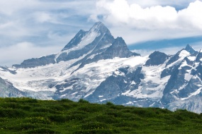 优美雪山风景高清图片壁纸