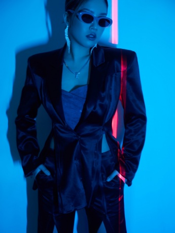 王菊2021鳳凰網時尚選擇圖片