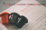 2022年4月书本咖啡唯美桌面日历壁纸