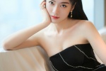 Zhang Xueying's sexy photo in black tube top dress