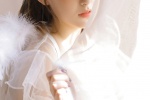 Photo pictures of charming and sexy beauties in white wedding dresses
