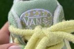 Vans green daisy on feet pictures