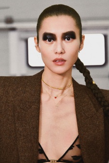 超模美女劉雯費加洛封面寫真