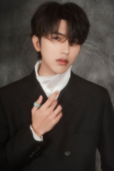 蔡徐坤ELLE风尚大典帅气写真