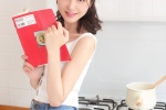 氧气美女居家吊带短裤性感写真
