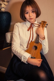 Literary short hair beauty mobile wallpaper