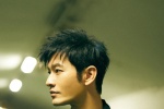 Huang Xiaoming handsome guy photo mobile wallpaper