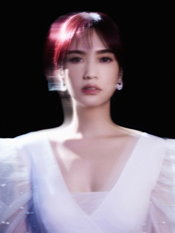 美女歌手杨丞琳时尚光影写真大片