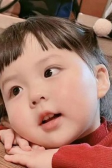 One super cute child best friend portrait for each person