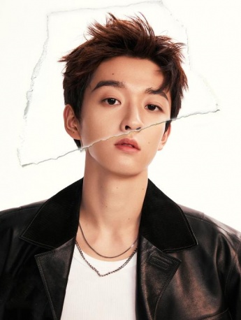 Wu Yuheng's handsome photo pictures in modern sunglasses