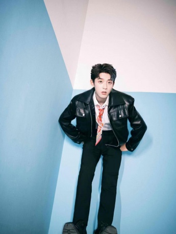 Wu Yuheng Hong Kong style handsome photo pictures