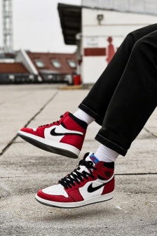 耐克AJ1芝加哥上脚图