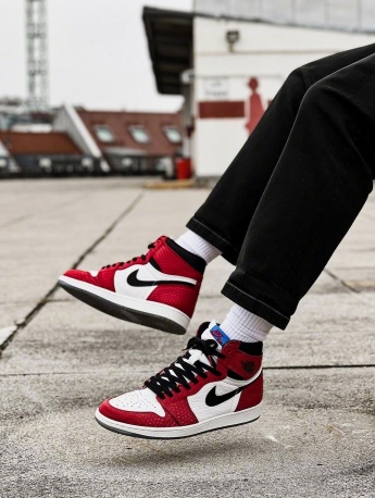 耐吉AJ1芝加哥上腳圖