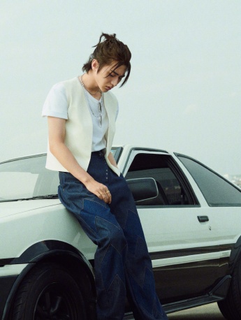 Cai Xukun fashion COSMO cover photo