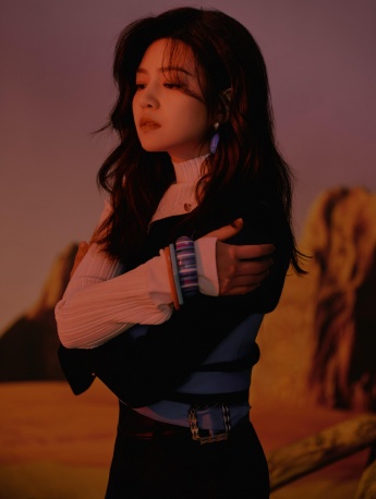 Michelle Chen's desert story-telling photo shoot